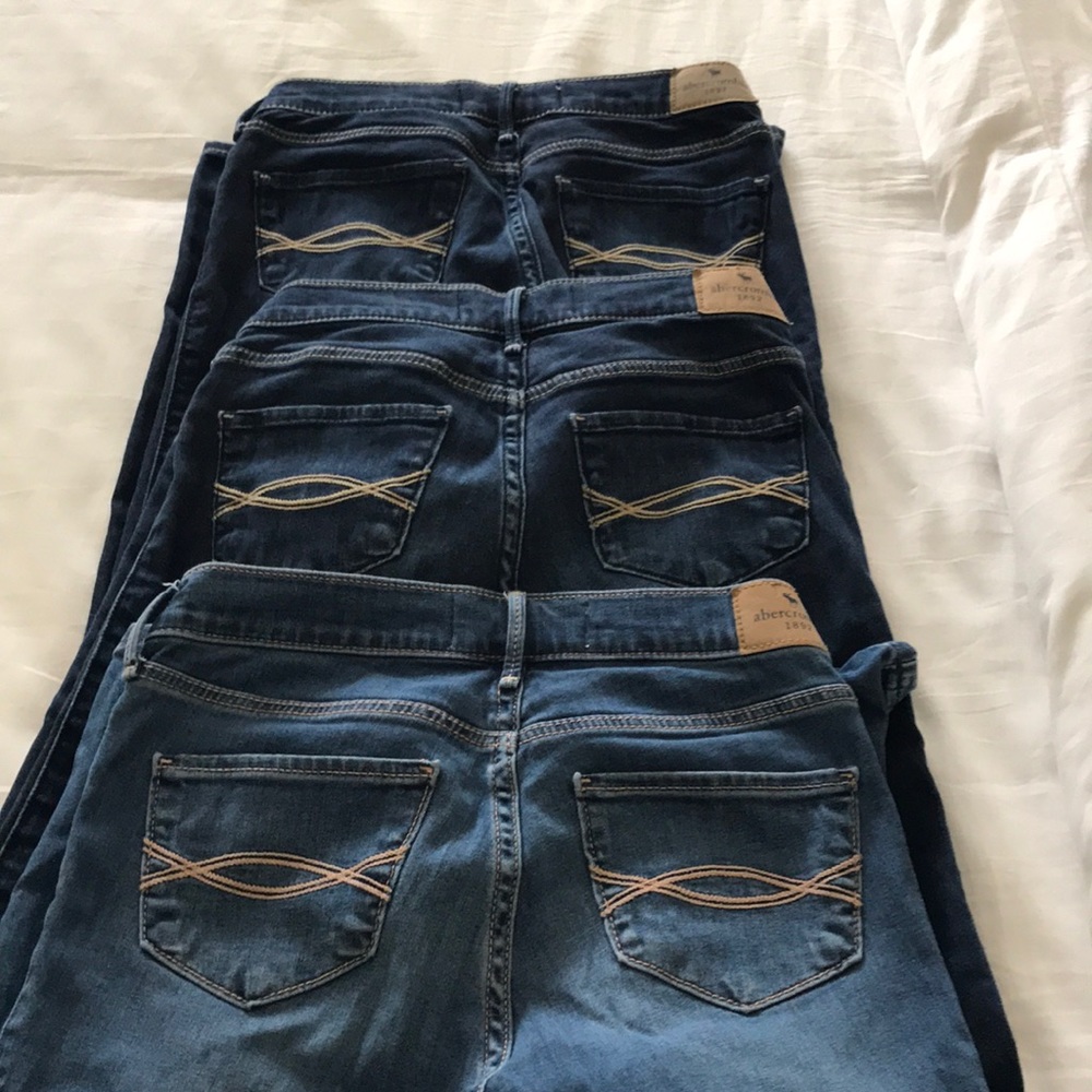 Jeans - Picture 2 of 4